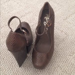 *NWOT Alice + Olivia heels